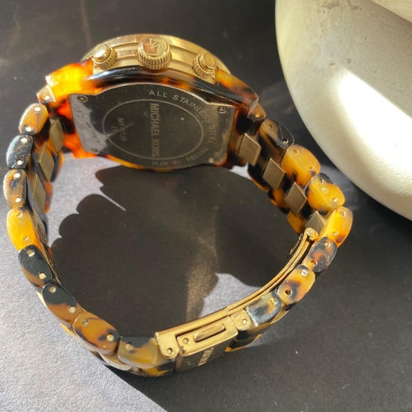 Michael Kors Watch - Picture 5 of 5